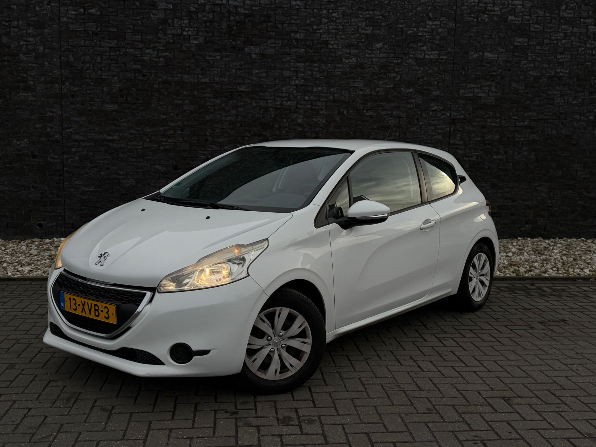 Peugeot 208 VTI Active